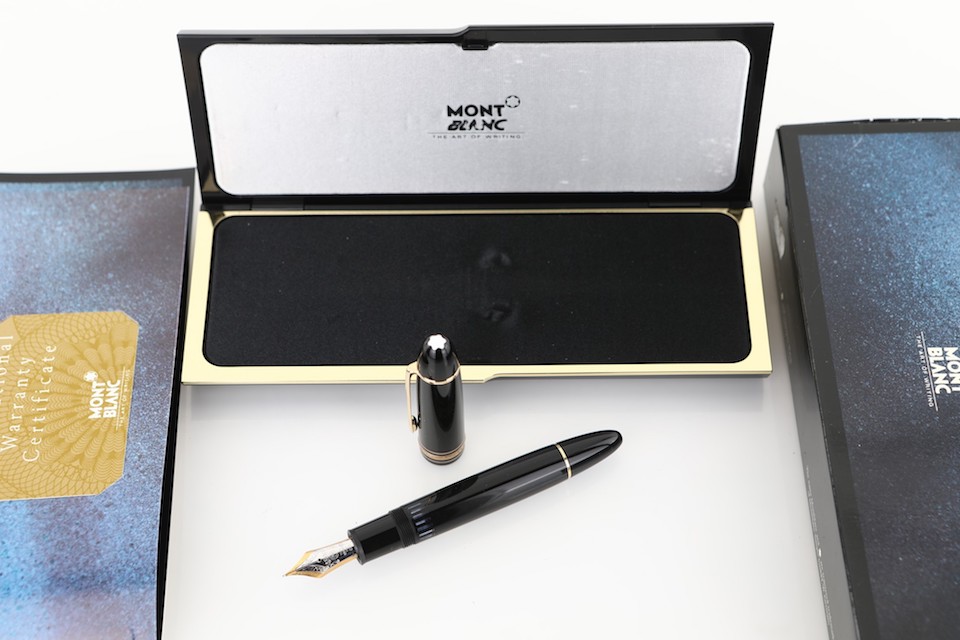 Asta a Tempo - Penne da Collezione e Accessori da Scrivania