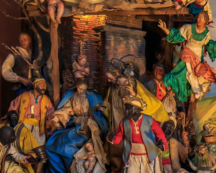 The passion for the Neapolitan nativity scene: woe betide you if you call them puppets!